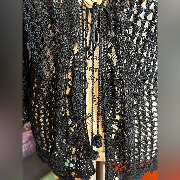 Vintage Bettie Page Black Crochet Shrug Cardigan 🖤 - Picture 6 of 14